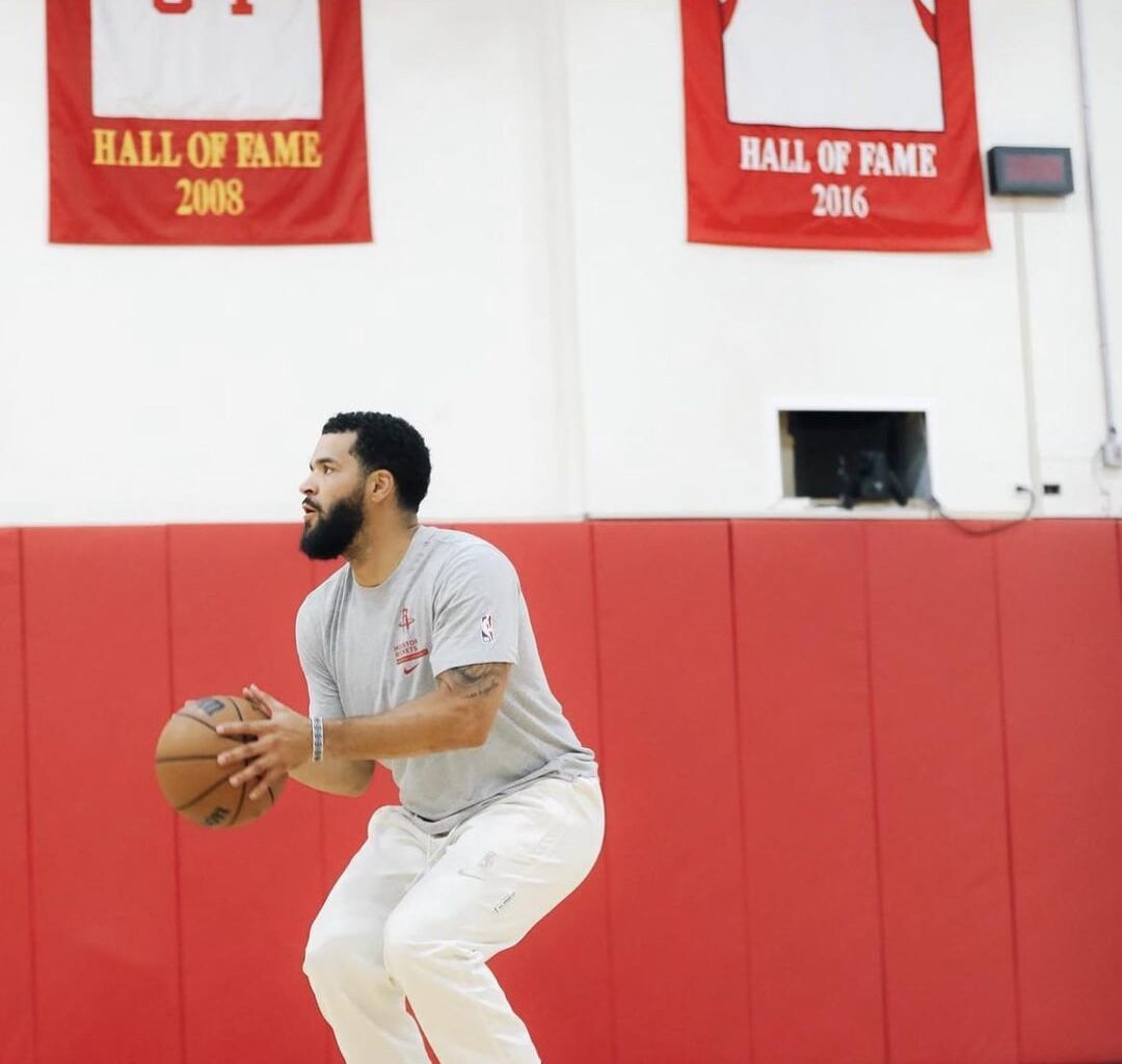 First look at Fred VanVleet in Houston Rockets gear (via IG: @flyguyfilms)