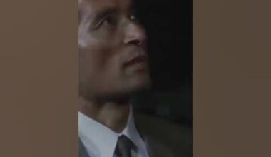 🦖 Giannis vs. Lebron ☔ Epic Block 🏀 Godzilla #shorts #giannisantetokounm...