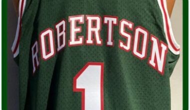 OSCAR ROBERTSON MITCHELL & NESS MILWAUKEE BUCKS SWINGMAN JERSEY XL OR XXXLARGE