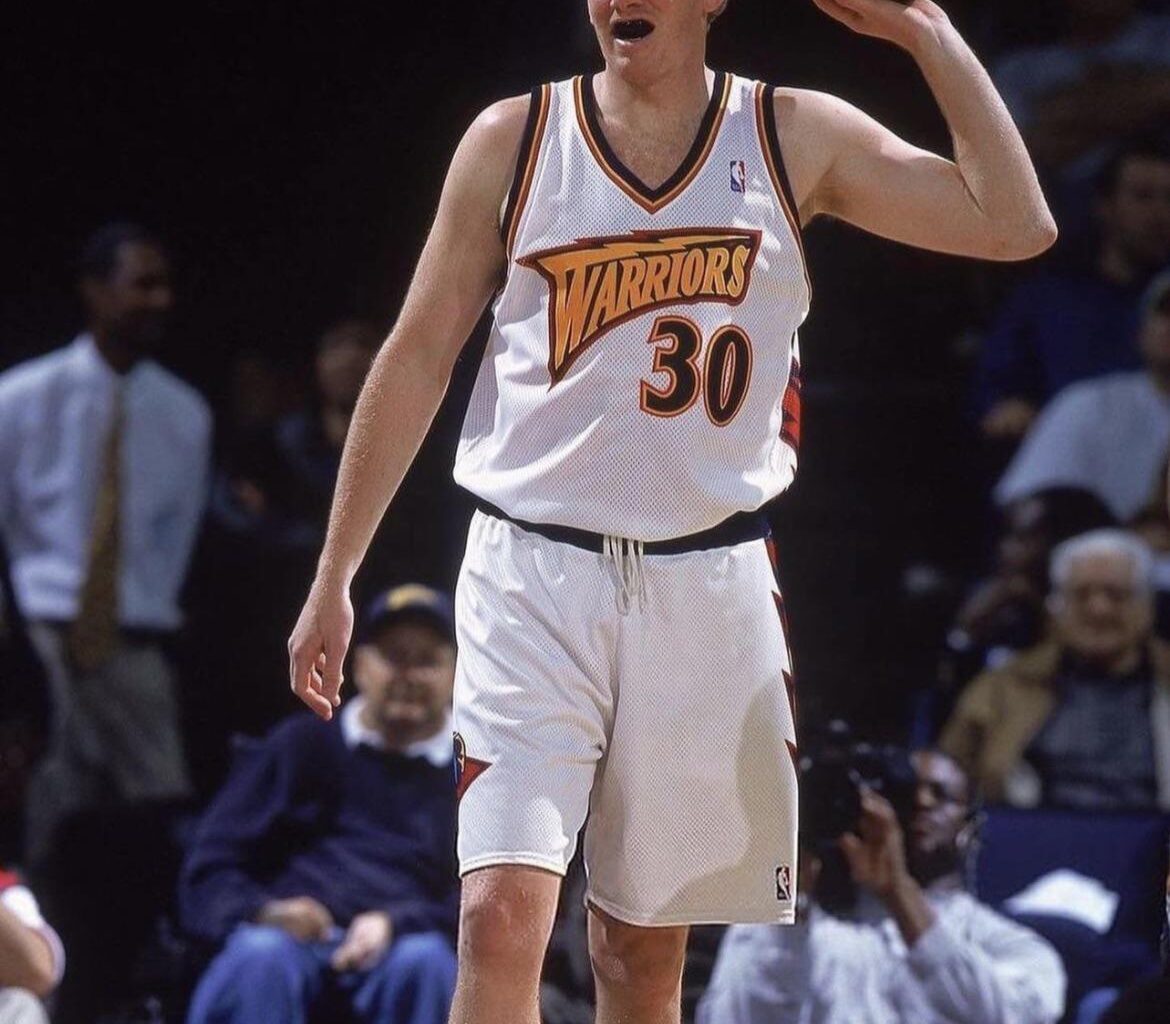 This photo is so cursed