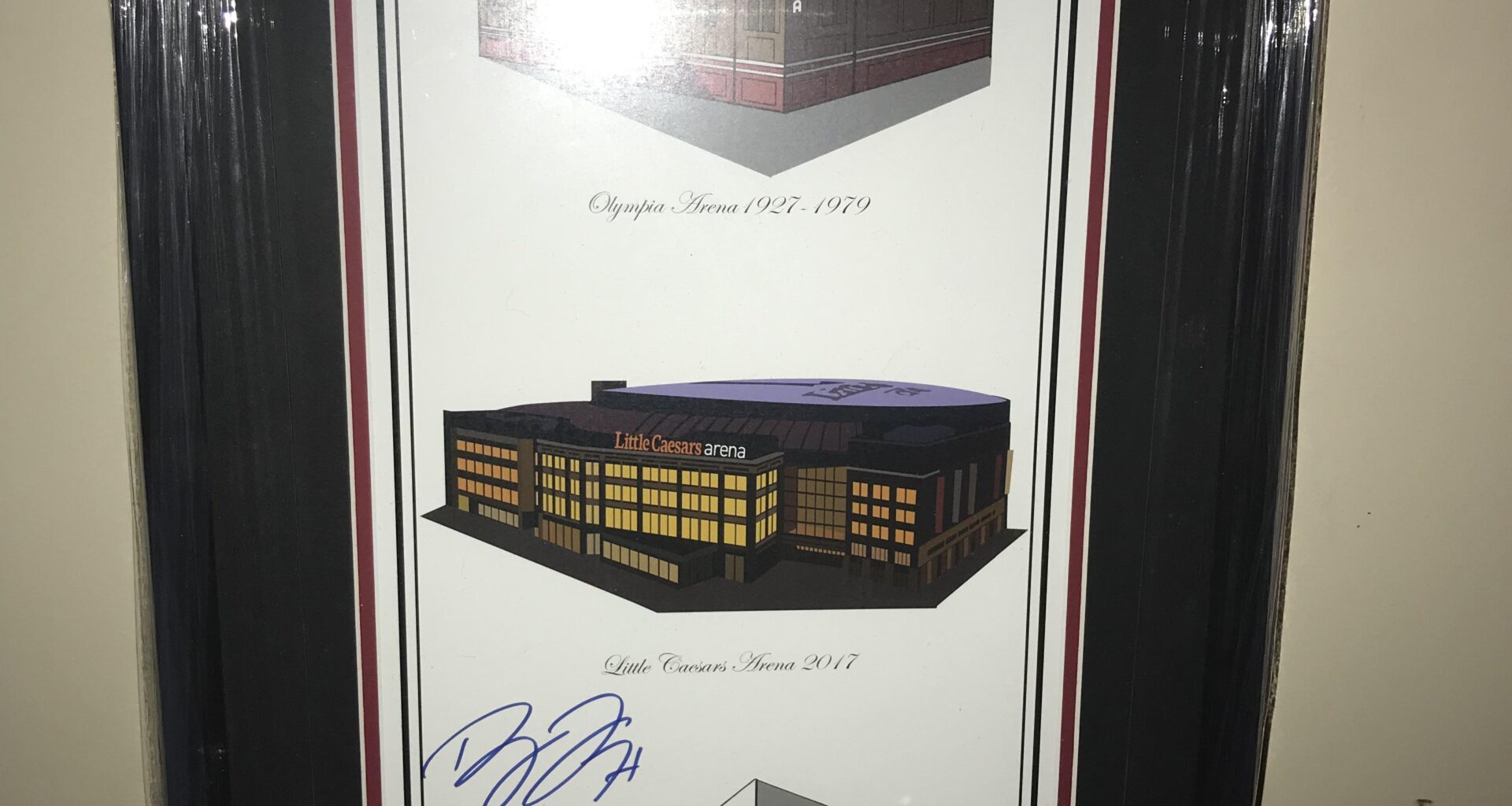 Fellow Wings fans I need help identifying the second signature.