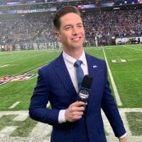 [Tom Pelissero] With Daniel Jones continuing to deal with a neck injury, the #Giants worked out QBs Matt Barkley and Ian Book, along with WR Damiere Byrd, per the wire.