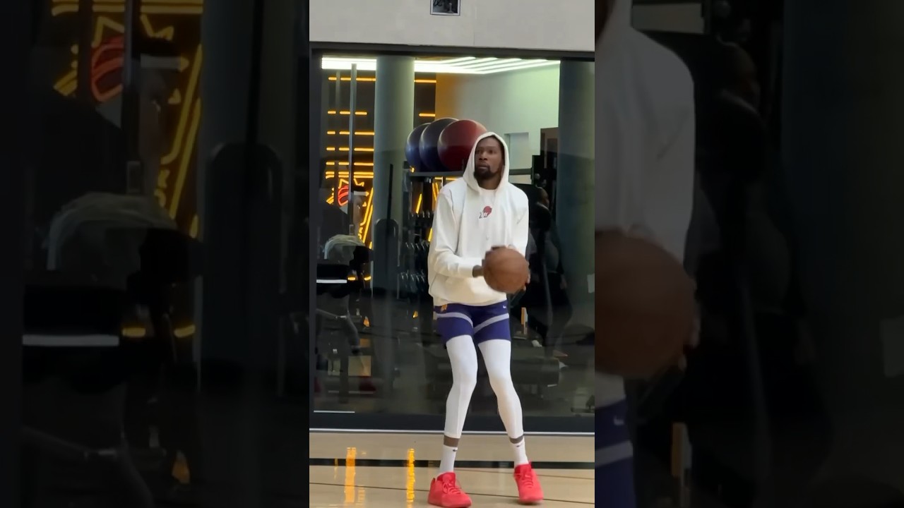 KD preps for a new season with the Suns! ☀️ #SunsAllAccess | #Shorts