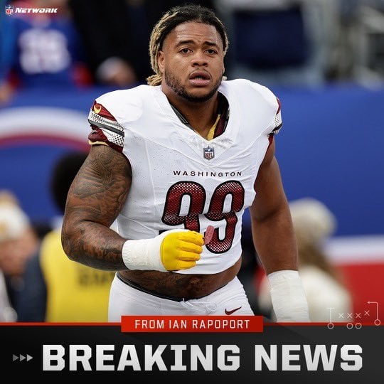 [Rapoport] Sources: Former No. 2 overall pick #Commanders DE Chase Young is being traded to the #49ers. Incredible. Likely a mid-round pick in 2024. After dealing Montez Sweat to the #Bears, Washington now trades Young to one of the NFL’s best.