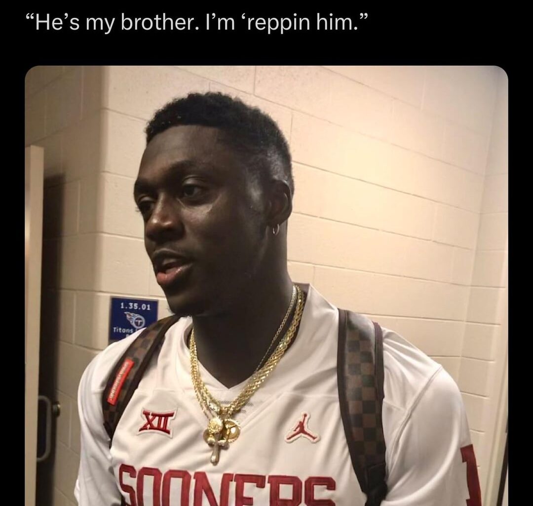 When people ask “Why is the Jalen Hurts-AJ Brown combo so good” (AJ supporting Jalen in college, Jalen being there when AJ wasn’t drafted 1st round, Jalen being there when AJ’s name was called in the 2nd round) 🫶🏽