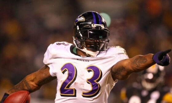 It's Willis McGahee's 42nd birthday! During his 4 year career in Baltimore he ran for almost 3000 yards, went to a pro bowl, and was a part of a 3 headed monster with Ray Rice and Le'Ron McClain that was one of the top rushing attacks in the league