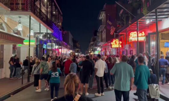 [Brent Martineau] The @BoldCityBrigade parading down Bourbon Street - it doesn’t surprise you at all does it? About 500 @Jaguars fans.