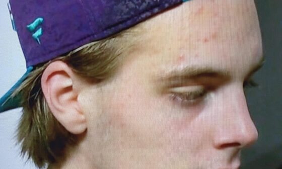 Does anybody know where I can get the Mighty Ducks Fanatics hat Carlsson is wearing? It's sick