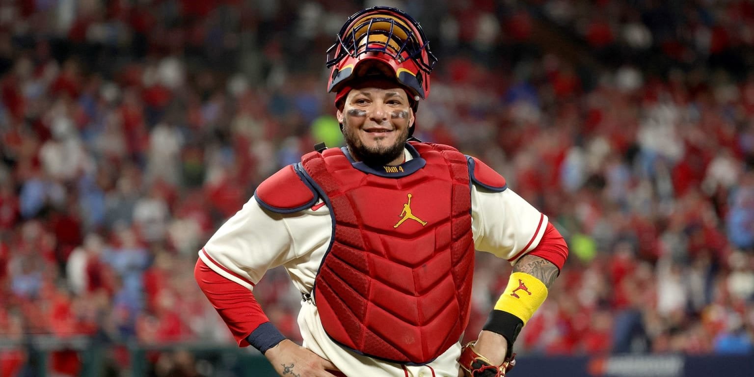 Further proof I believe Yadi IS coming back…and Marmol is OUT
