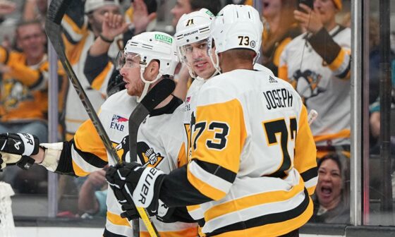 Penguins score twice in 20 seconds!