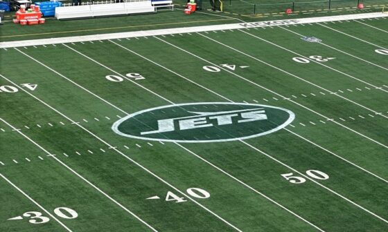 Jets to ex-NFL MVP: MetLife ruining our chances for free agents