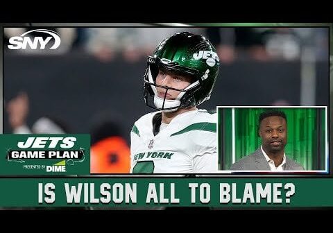 [SNY Jets Game Plan] Bart says "hard to evaluation Zach" because of things like "WR2 cant catch and RT gets walked-back like he's a traffic cone".