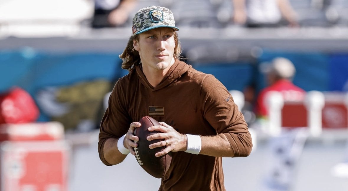 [Ryan Michael] Most games with a PR of 100.0+ 2023 Season: Min. 25 attempts 1. #TrevorLawrence - 6, 1. #TuaTagovailoa - 6, 1. #DakPrescott - 6, 1. #RussellWilson - 6, 5. #JoshAllen - 5