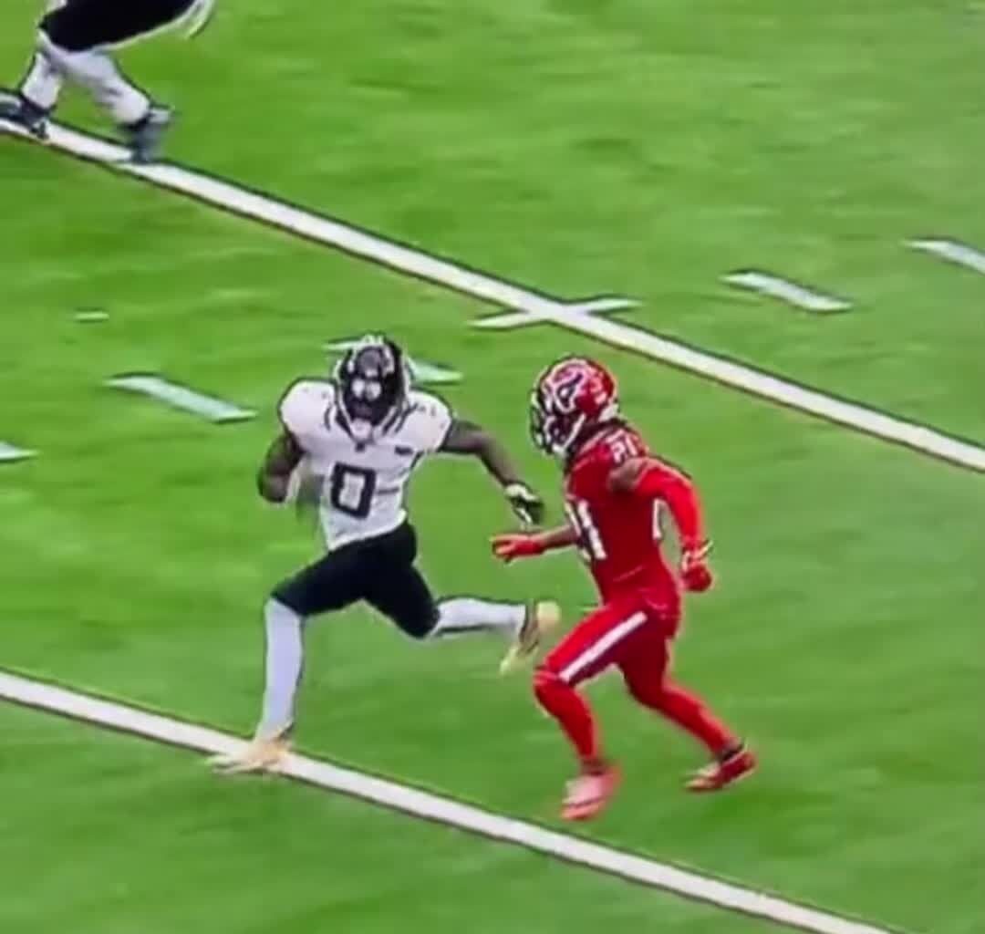 man im trying to get over this game but i see shit like this🤦‍♂️