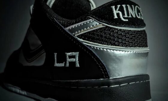 Made some custom Kings sneakers, what do you think?