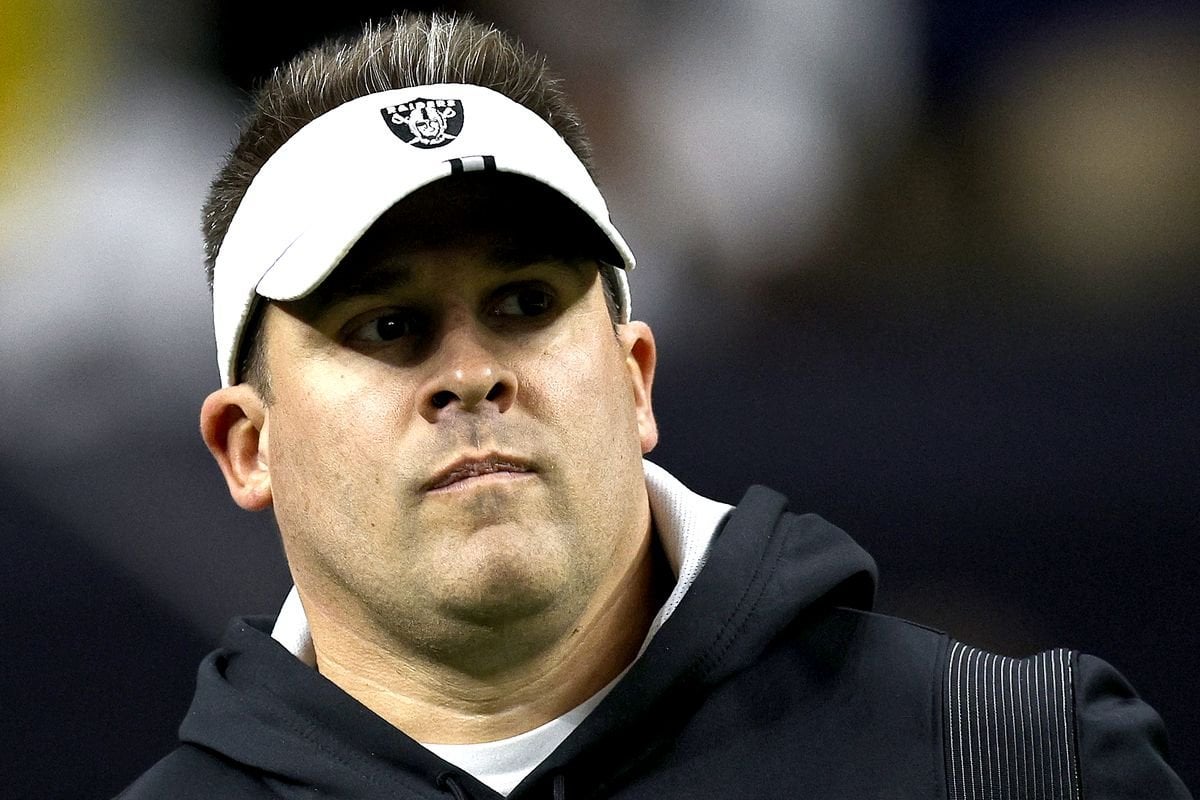 TRENDING: Turns out ex-#Raiders coach Josh McDaniels learned the news of his firing while his kids were out trick-or-treating on Halloween, and he had to call them back home on Tuesday night to break the news to his family. [ Jeff Phowe ]