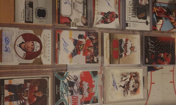 New card collection. Trying to complete the 22-23 Roster..