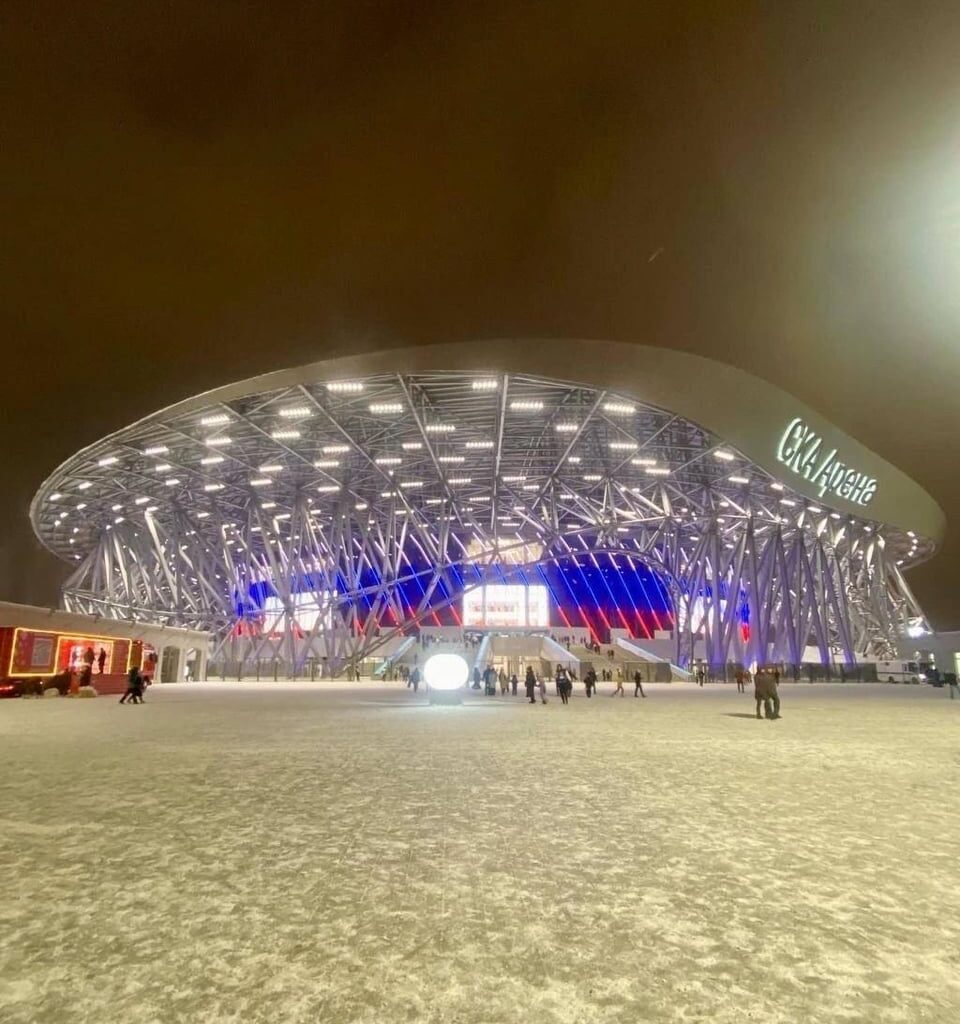 World’s largest Ice Hockey Arena just opened in Saint Petersburg. SKA Arena has 21,500 capacity, slightly bigger than Bell Centre