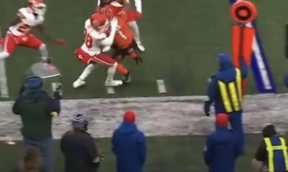Chiefs fans glorifying this blatant horse collar on Chase. When will they learn?