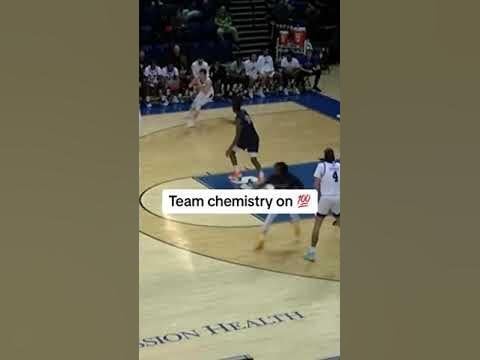 This play is awesome 🔥😂 (via @uncavlmbb/IG)