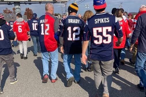 One sign of the times: At Patriots games, not many fans wear jerseys of the current players - The Boston Globe