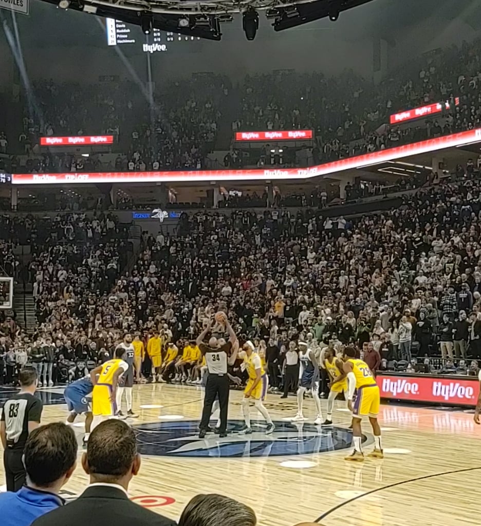[Highlight] Wolves win the tipoff and Conley sinks a corner three!