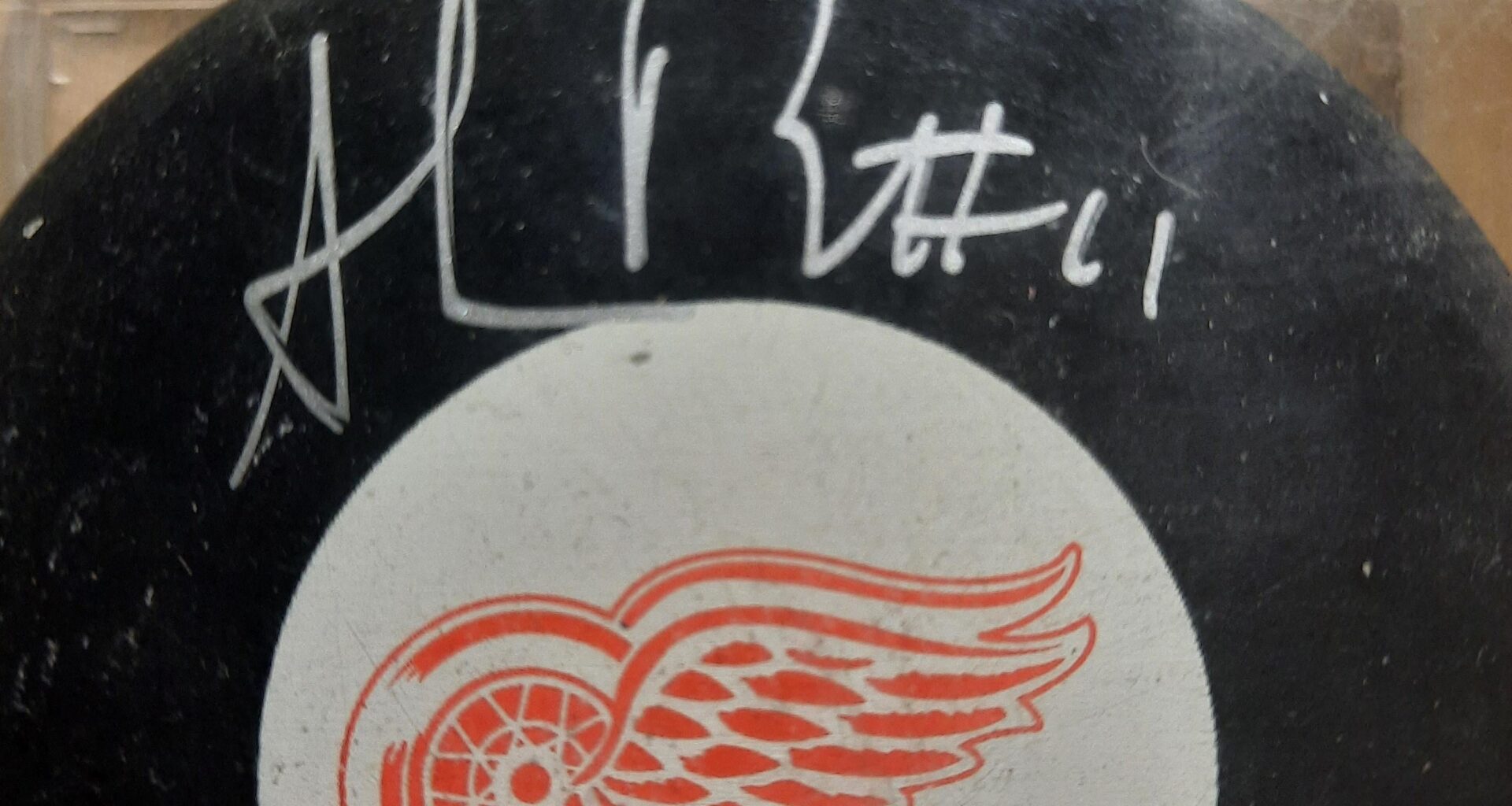 Help identifilying an autograph?