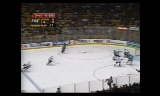 This Day in Kings’ History (1998): a Dallas Cowboys fan jumps onto the ice at The Forum