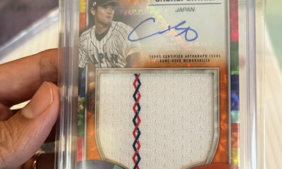 Sharing my first ever pull Ohtani auto patch card today. Just too late now that’s he’s with the D.