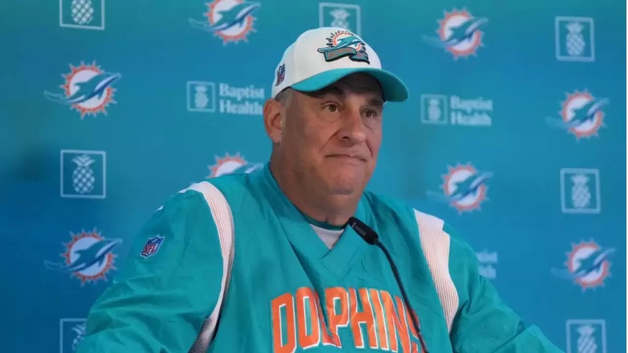 Vic Fangio Bids Brief Farewell to Dolphins, Eyes Philadelphia Eagles