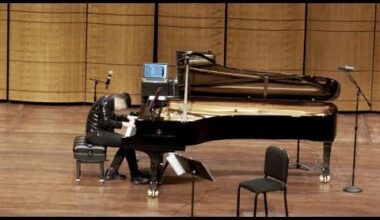 VERY COOL! Pianist SHOCKS Audience With Moonlight Sonata Dubstep Remix