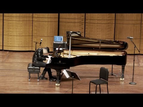 VERY COOL! Pianist SHOCKS Audience With Moonlight Sonata Dubstep Remix