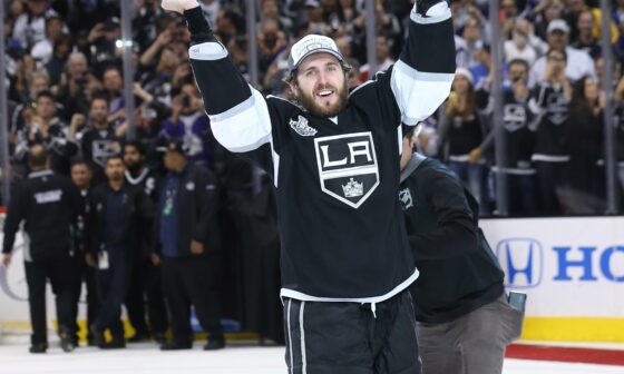 Happy 39th birthday to Mike Richards!
