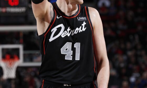 ESPN Sources: Detroit Pistons C Mike Muscala is finalizing a contract buyout, clearing the way for him to be eligible for the playoffs with his next team. Muscala has interest of a few contenders.