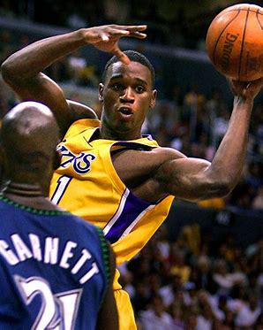 Kareem Rush. Been watching the Lakers since 2000 when I was 5. Anybody else remember him? Idk why, but as a kid I always thought he was going to be the left-handed Kobe. Wonder what happened to him and how his career went. Man, I was way off as a child talent scout.