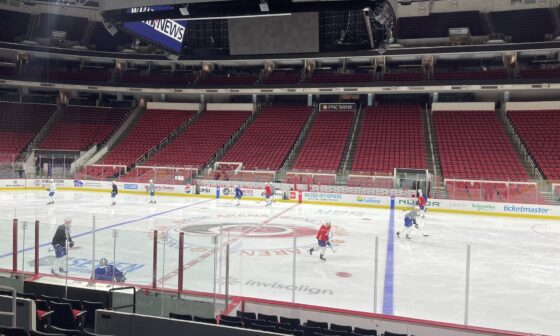 [Drance] Canucks filtering onto the ice in Raleigh for a 6pm practice. Pettersson, Mikheyev and prized new acquisition Elias Lindholm all wearing blue practice jerseys and appear set to skate as a line.