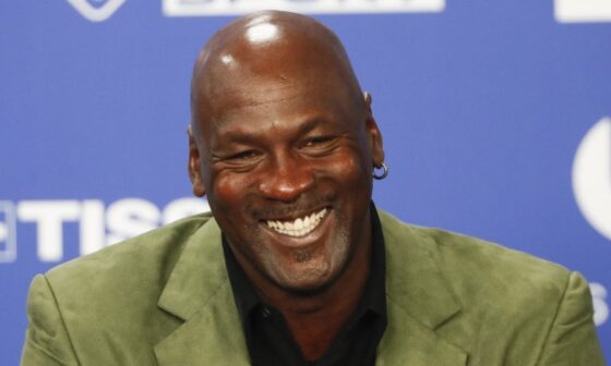 Michael Jordan expected to make rare appearance at United Center for Chris Chelios’ jersey retirement