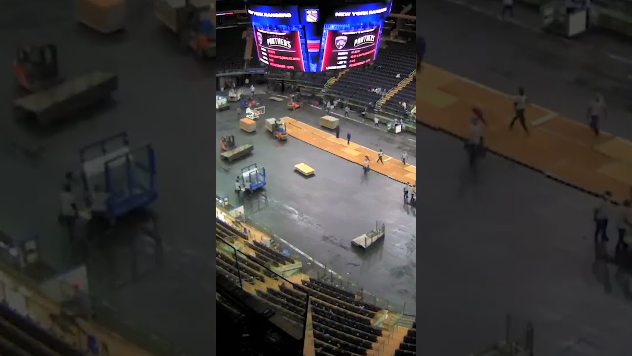 🏀 ➡️ 🏒 in the blink of an eye! 🗽