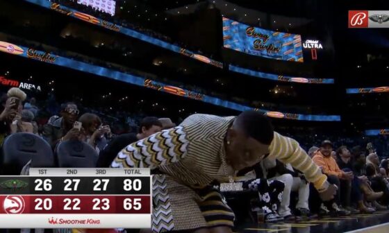 Boosie bowing down after realizing he supported the wrong bird species
