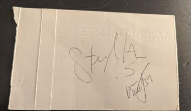 After seeing the Crosby signature on American Psycho, I had to post my autograph of Miikka Kiprusoff on a pack of Export A's. IYKYK