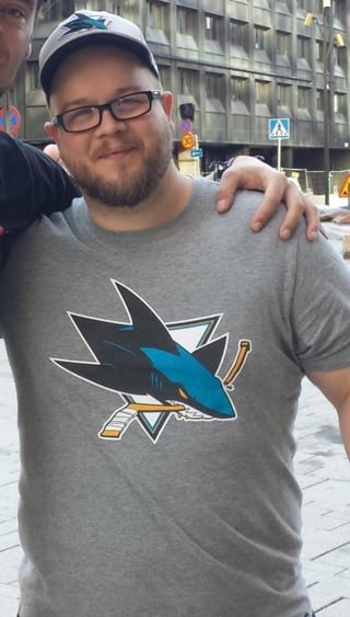 Iskall85 is a Sharks fan!?