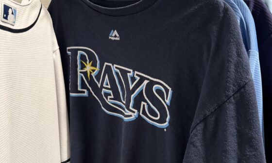 Anyone have any old Majestic Rays XL tshirts they no longer wear?