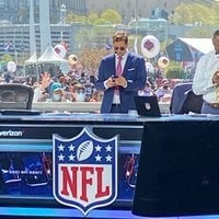 [Peter Schrager] Teams who I could see movin’ on up tomorrow (check back for accuracy after the fact):  Vikings, Broncos, Eagles, Chiefs, Lions, Jaguars, Colts, Patriots (back into end of first round for a WR), Bills, Texans