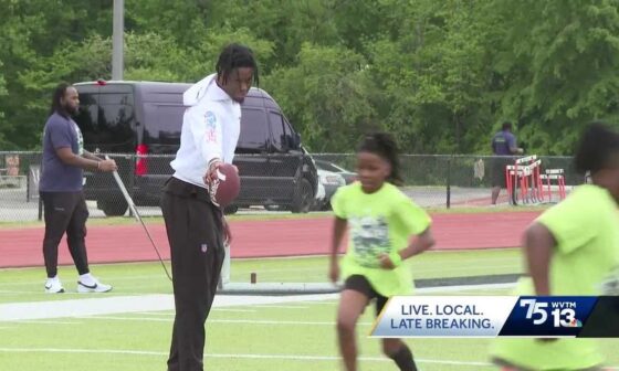 Steelers star George Pickens returns home to host youth football camp at Hoover High