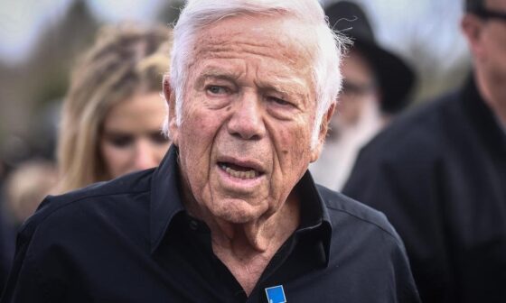 Robert Kraft "not comfortable" supporting Columbia University as pro-Palestinian protests continue.