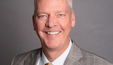 Steve Hollar (actor in Hoosiers, and now a Dentist) facing Felony Charges for Criminal Confinement and Battery