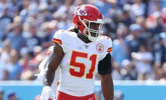 [Garafolo] The #Chiefs have agreed to terms with DE Mike Danna on a three-year deal, source says. Another piece of Kansas City’s defensive front stays put.