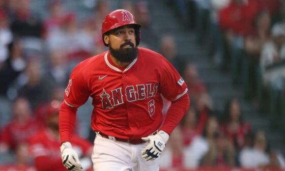 Angels' Rendon lands on IL with strained hamstring