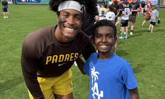 [Hoffert] So great to see athletes like Padres prospect Homer Bush Jr. Thanks for being a role models on and away from the field. He threw Roose a baseball during the game and then took time to talk with him after. Thanks for the kindness. Just created fans excited to watch your journey