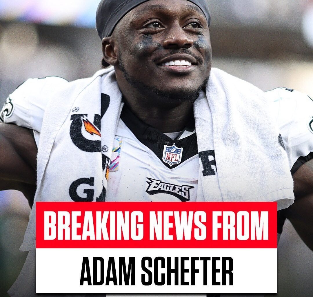 [Schefter] Another WR deal in Philadelphia: Eagles and Pro-Bowl WR A.J. Brown reached agreement on a 3-year, $96 million extension that includes $84 million guaranteed, per sources. The $32 million is the highest per-year average for any WR.